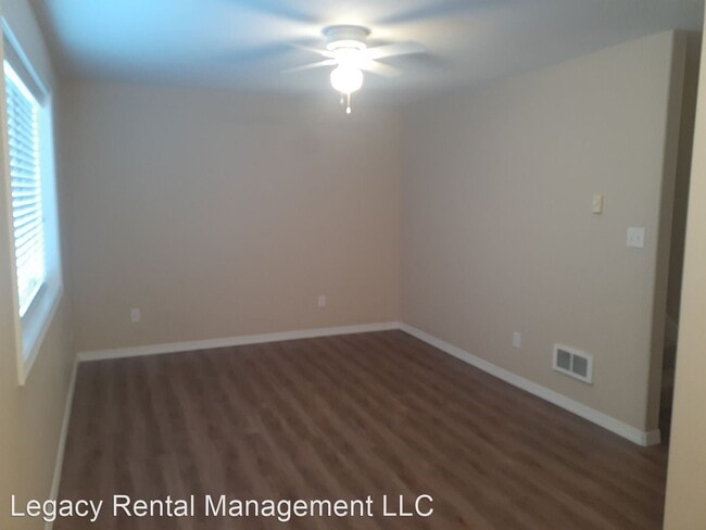 Building Photo - 2 br, 2.5 bath House - 400 Energy Dr. #4