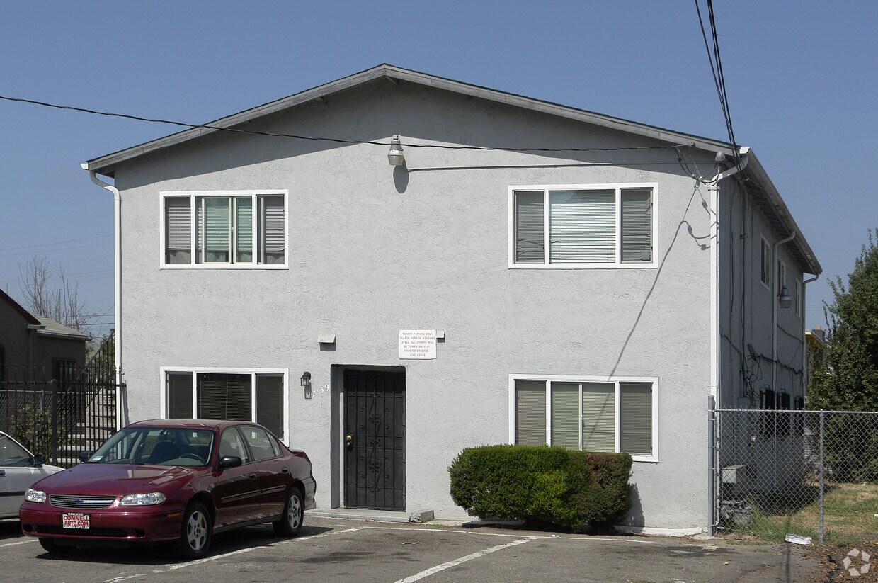 Foto del edificio - 1139 90th Ave