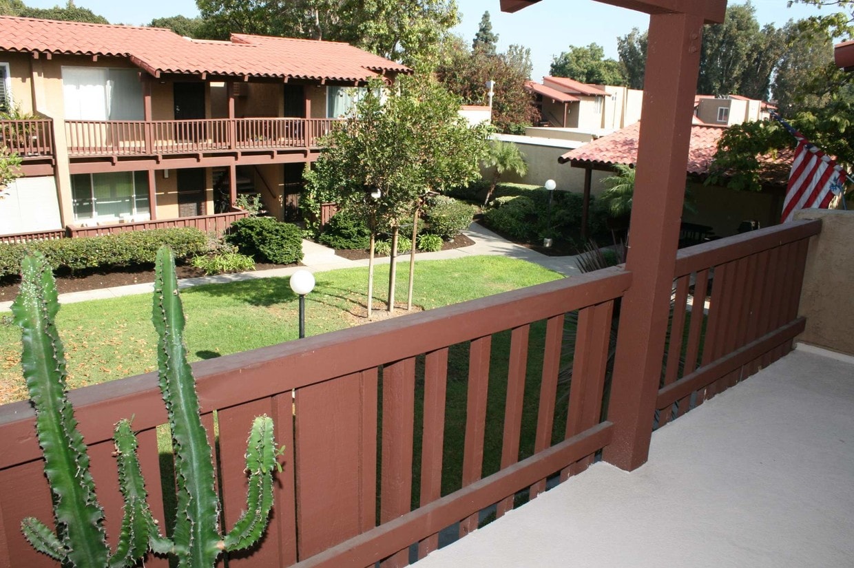 Foto principal - 1000 W MacArthur Blvd