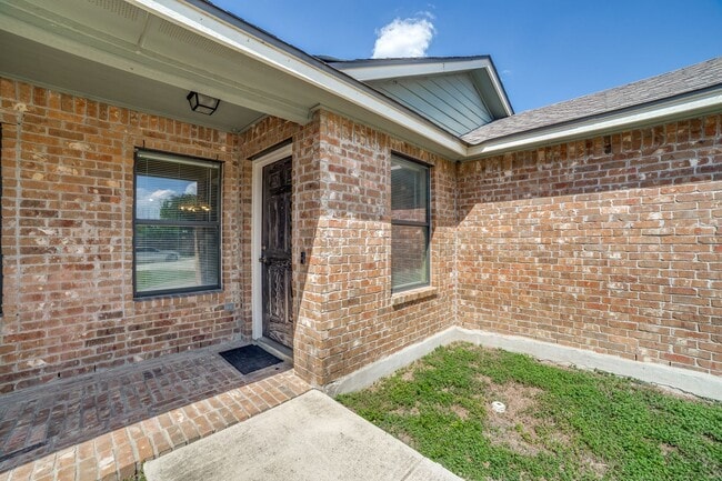Building Photo - 11443 Creek Eagle