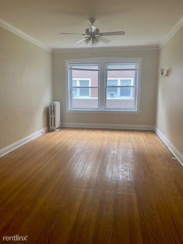 Primary Photo - 4410 N Winchester Ave