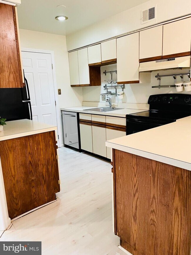 Foto del edificio - 110 Pinecrest Ln
