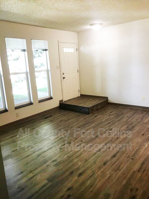 Foto del edificio - 1719 Larch St