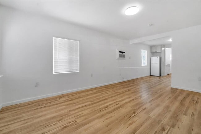 Foto del edificio - 5820 Dewey Blvd