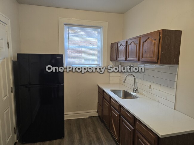 Building Photo - 1113 Pennsylvania St