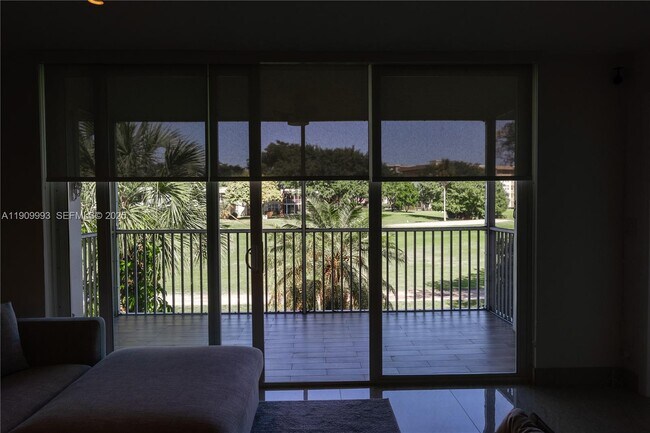 Foto del edificio - 4017 N Cypress Dr