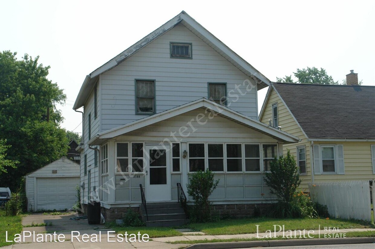 Primary Photo - 3 br, 1 bath House - 3588 Stickney Avenue 1
