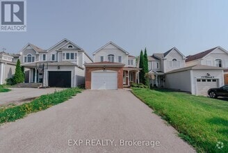 Building Photo - 1043 Roseheath St