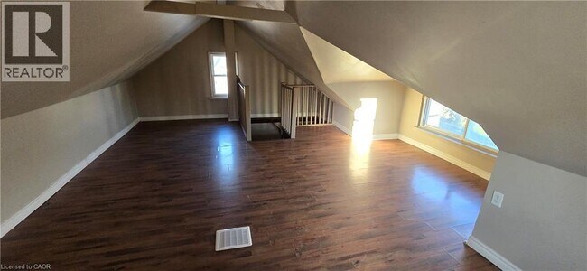 Photo du bâtiment - 42 Madison Ave N