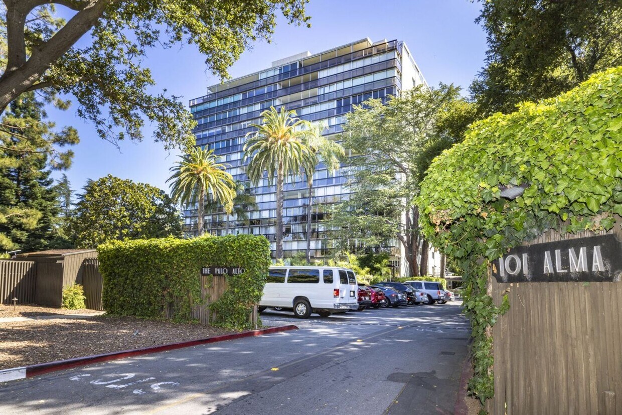 Foto principal - High Rise Living in Downtown Palo Alto