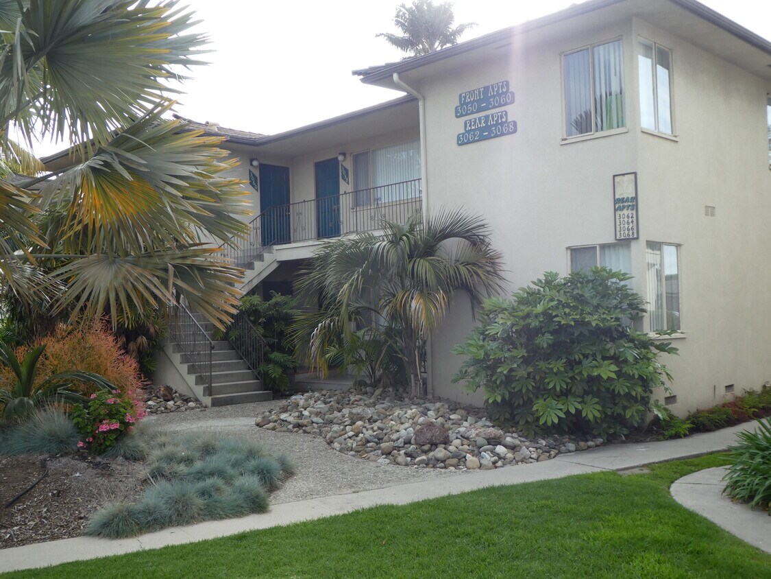 Primary Photo - 3054 Luna Dr