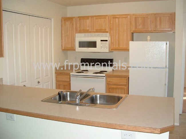 Building Photo - 11861 W Cloverbrook Ln