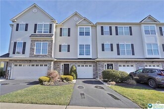 Building Photo - 2648 Gila Dr