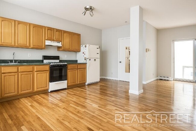 Building Photo - Spacious LOFT in Williamsburg with Private...