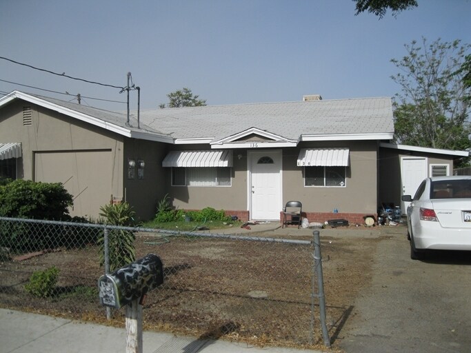 Primary Photo - Sheriff Triplex