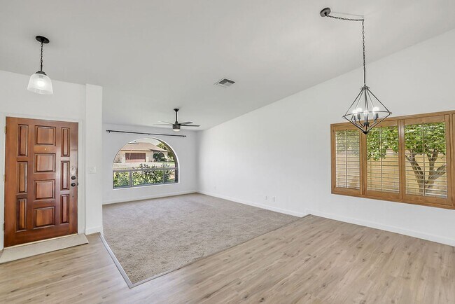Building Photo - Beautiful Chandler home!