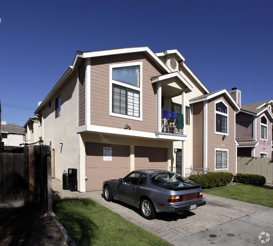 Foto principal - 4470 50th St