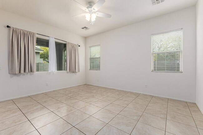 Foto del edificio - 2532 N 149th Ave