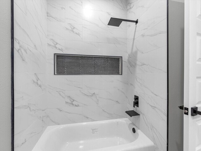 Foto del edificio - 8010 Easter St