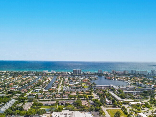 Building Photo - 3120 E Latitude Cir