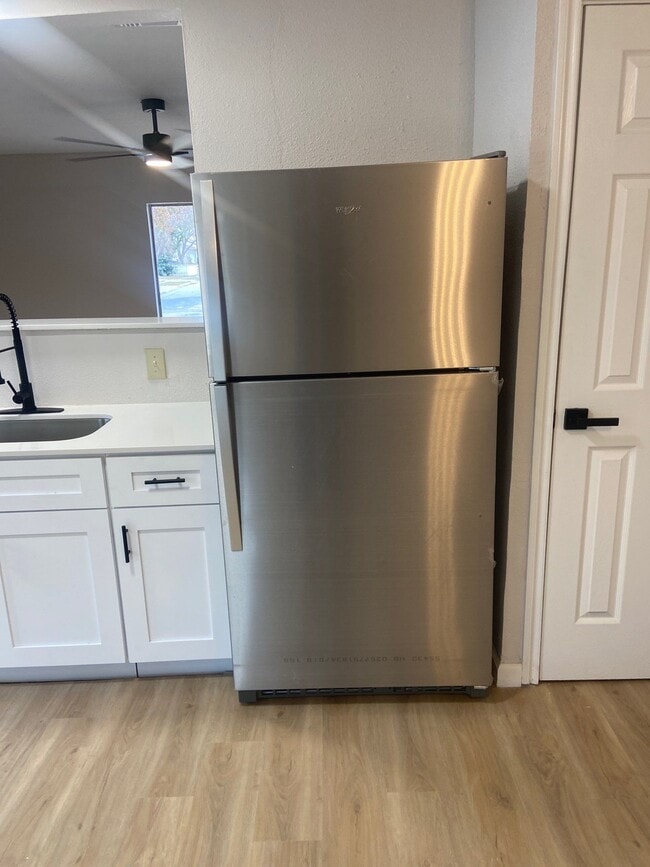 Building Photo - 6118 Hopes Ferry St