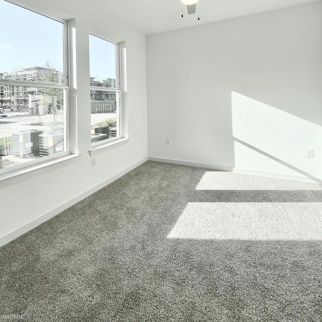 Building Photo - 3 br, 3 bath Condo - 1300 Rauscher RD Flat...