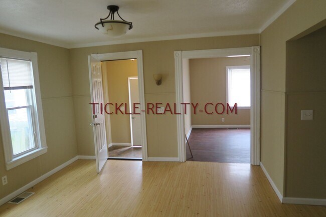 Foto del edificio - 2 Bedroom House with Walk In Closet / Offi...