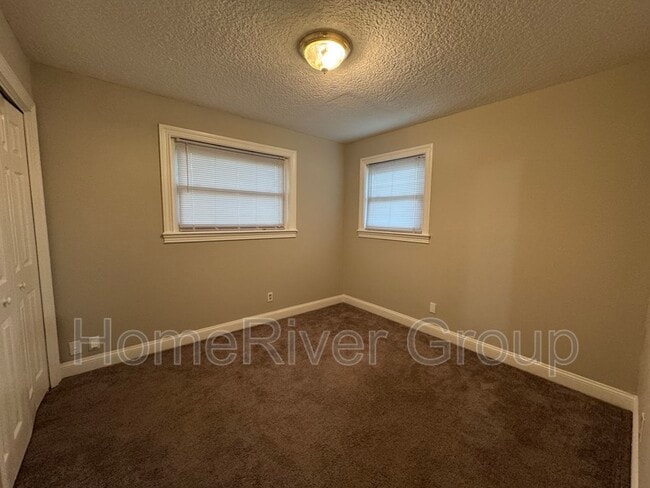 Building Photo - 7805 La Trec Dr