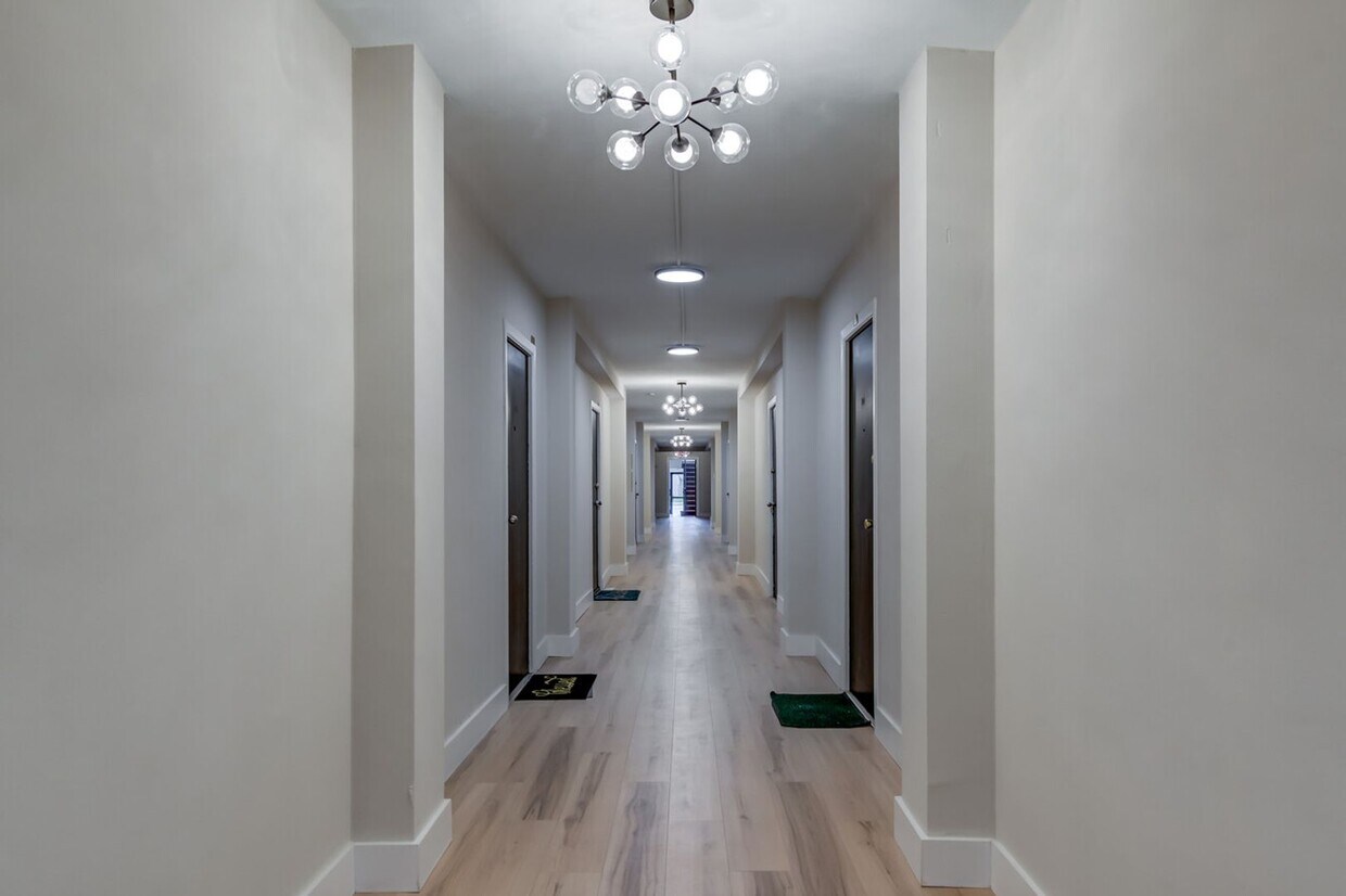 Foto del edificio - Updated Two Bed Two Bath Apt in Dogtown!