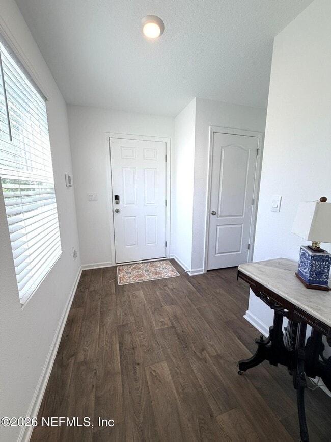 Foto del edificio - 2734 Oak Stream Dr