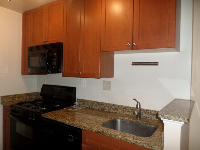 Building Photo - 2725 39th St NW