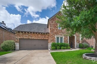 Building Photo - 30148 Southern Sky Dr