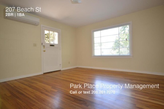 Foto del edificio - 207 S Beach St