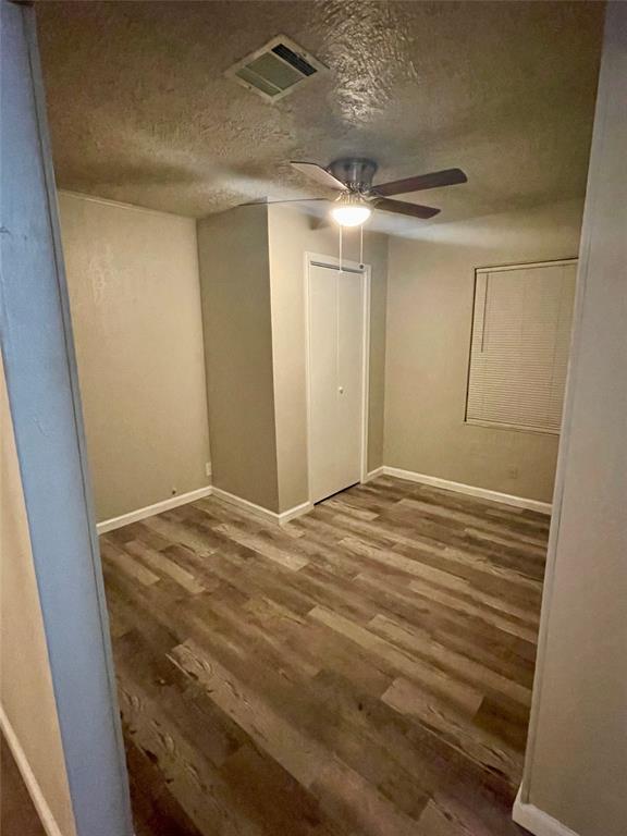 Foto del edificio - 7930 Crestview Dr