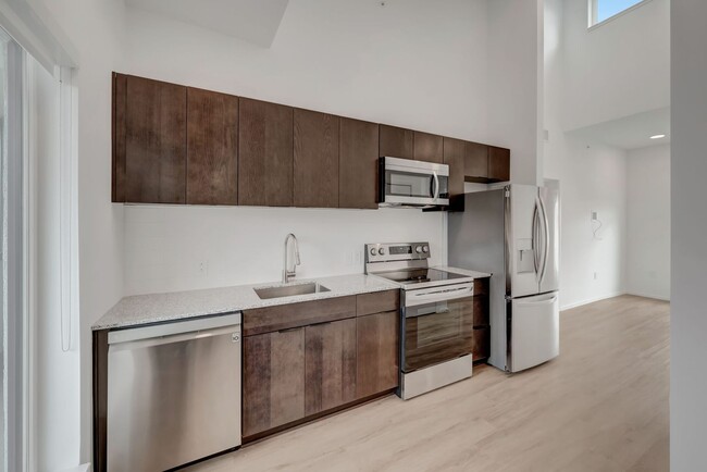 Building Photo - Modern 1 bedroom apartment near Germantown...