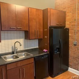 Building Photo - 317 S Clinton St