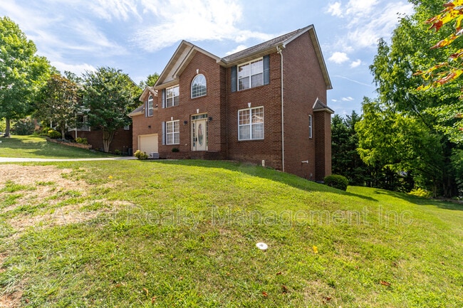 Building Photo - 8334 Bay Gardens Ln