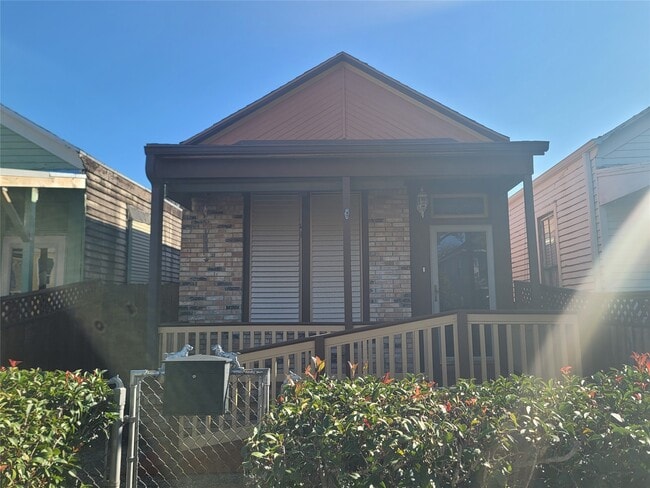 Building Photo - 3321 Avenue M