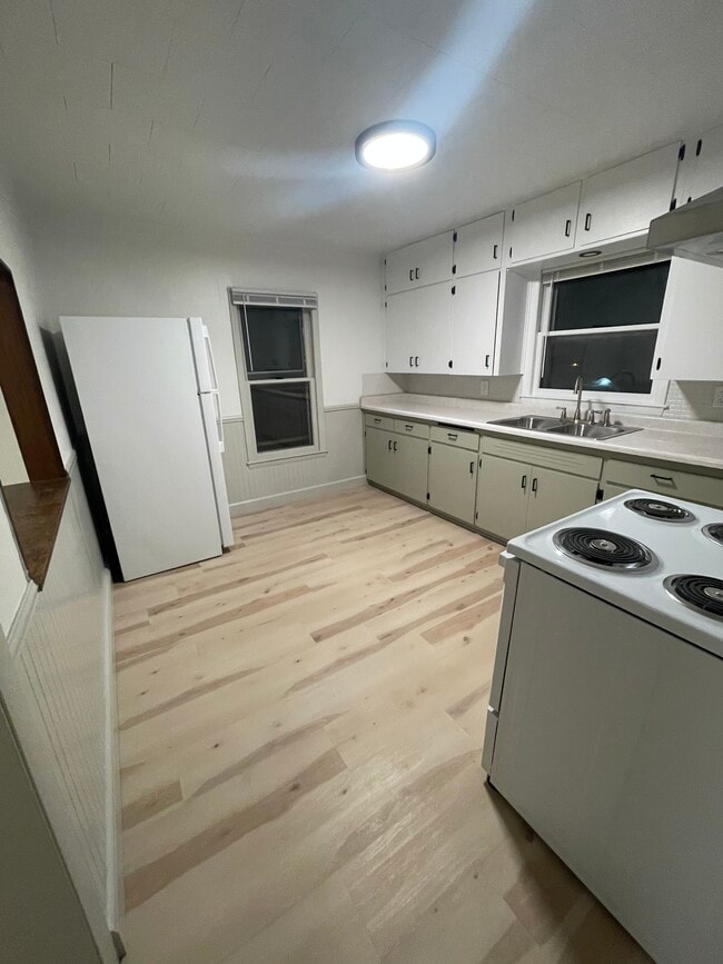 Building Photo - 1228 Ellis St