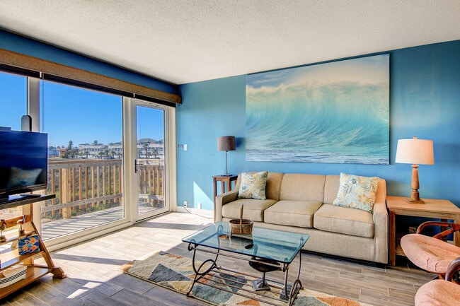 Building Photo - 14810 Windward Dr