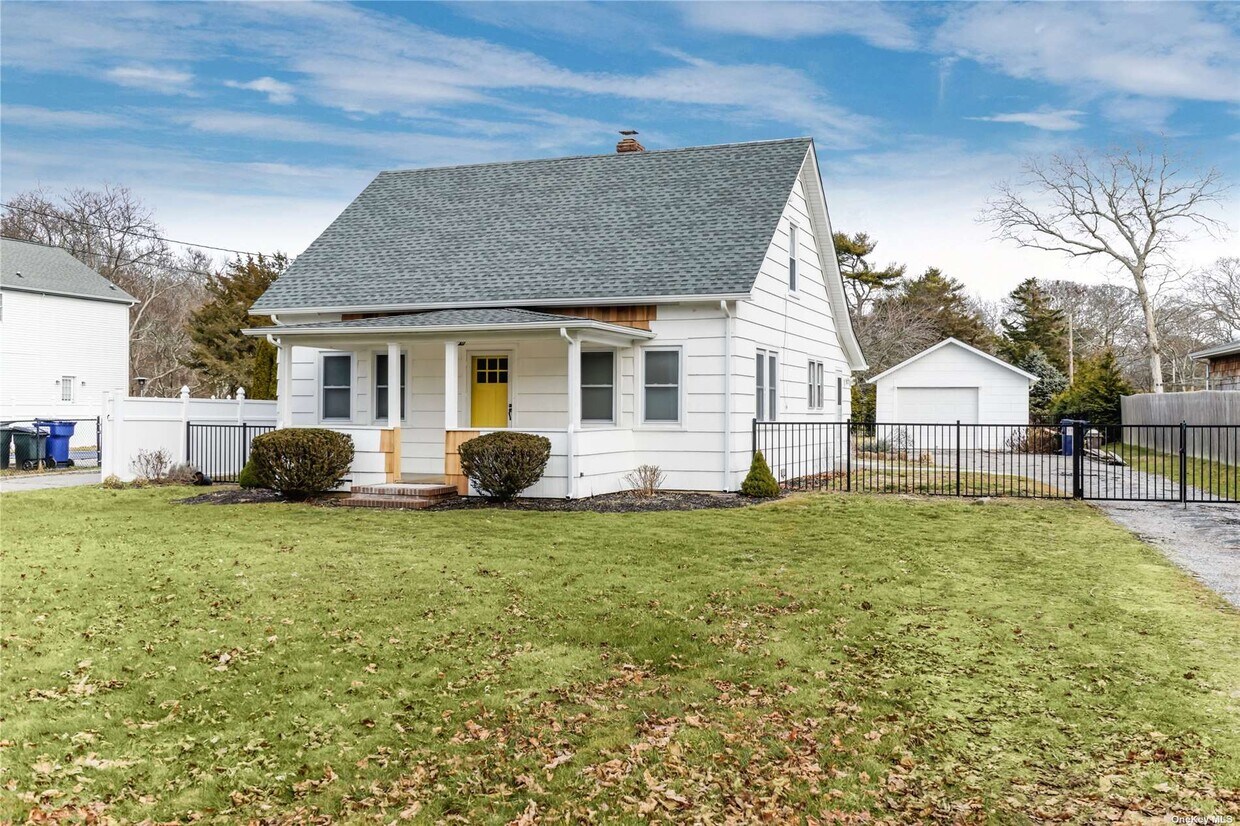 Primary Photo - 26 Hazelwood Ave