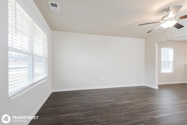 Foto del edificio - 260 Smith Glen Dr, Springville, AL 35146