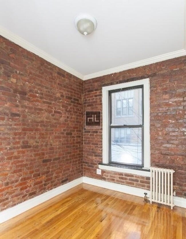 Building Photo - E 13TH ST.