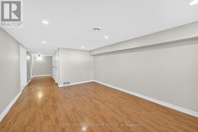 Building Photo - 362 Rosedale Dr
