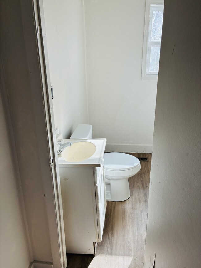 Building Photo - 508 Riley St