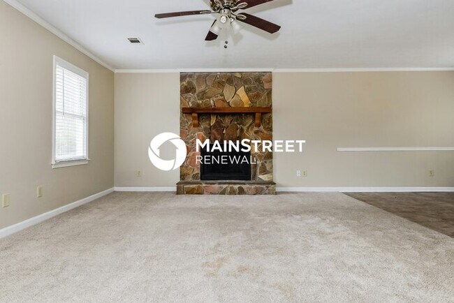 Building Photo - 3 Bedroom Pet-Friendly Home in Ellenwood, GA with Main Street Renewal