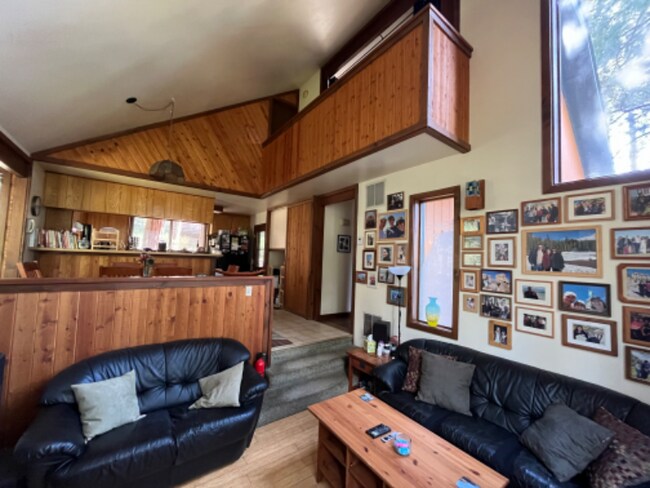 Building Photo - 53015 Marian View Dr