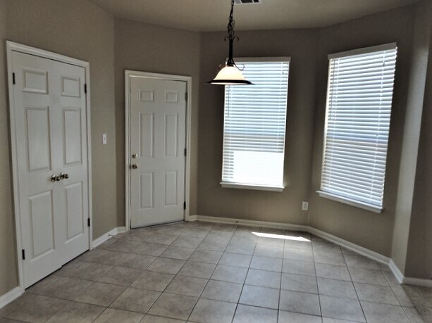 Foto del edificio - 2221 Plainfield Ct