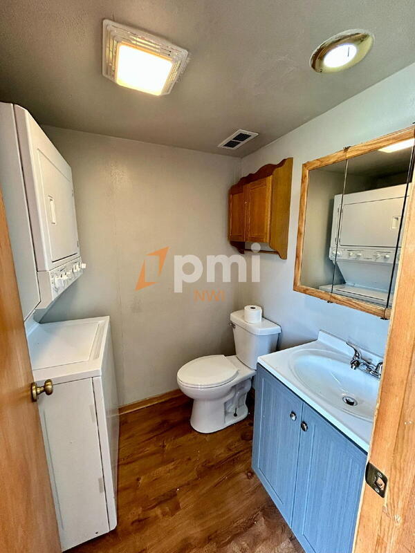 Building Photo - 6059 Delaware Dr