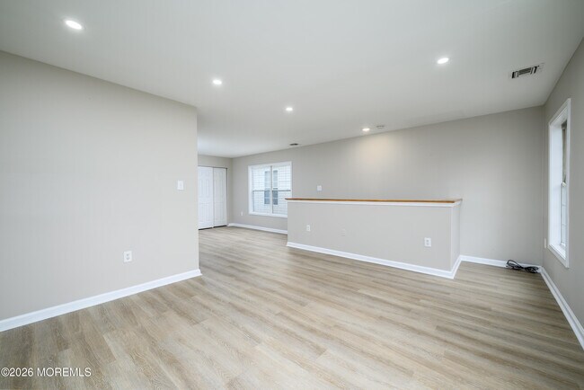 Building Photo - 114 Watson Ave